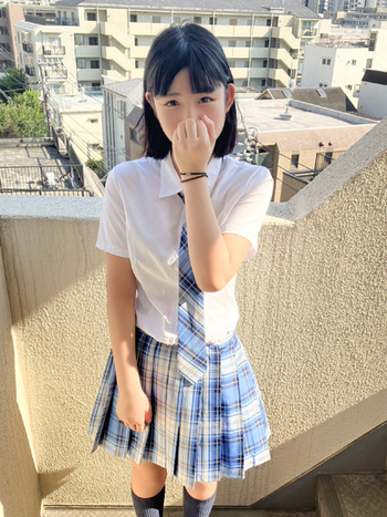 ゆりな